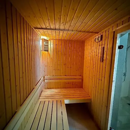 джули 2 Apartment