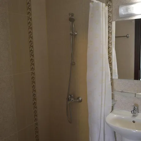 джули 2 Apartment