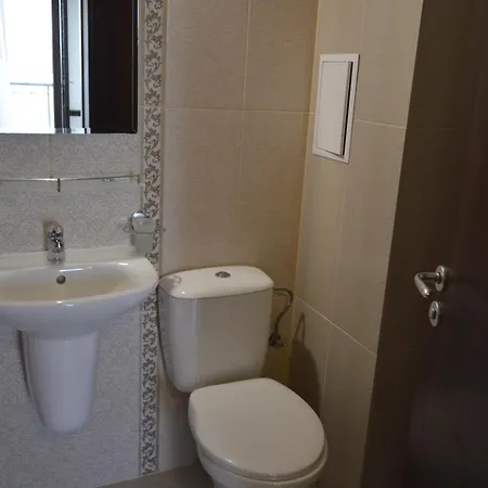 джули 2 Apartment