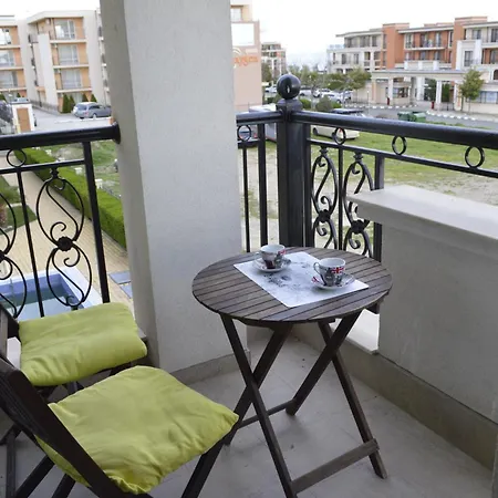 Julie Sea View Apartment *