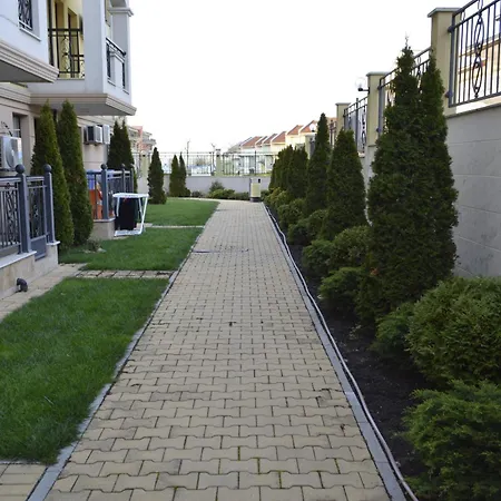 джули 2 * Sveti Vlas